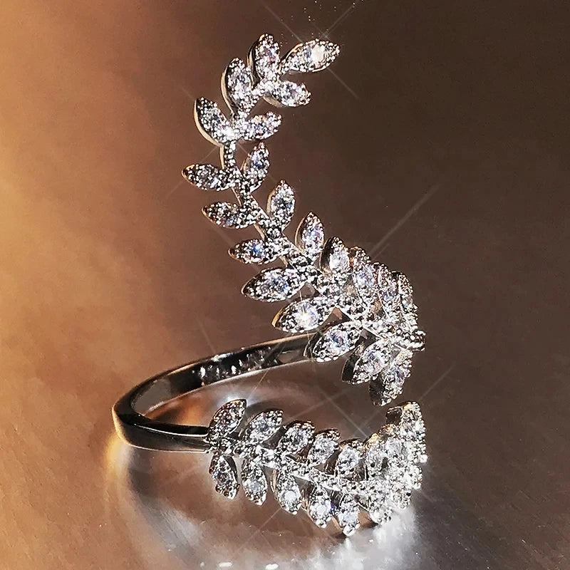 Huitan New Arrival Fashion Leaf Opening Ring for Women Wedding Party Delicate Finger Ring Cubic Zirconia Adjustable Ring Jewelry